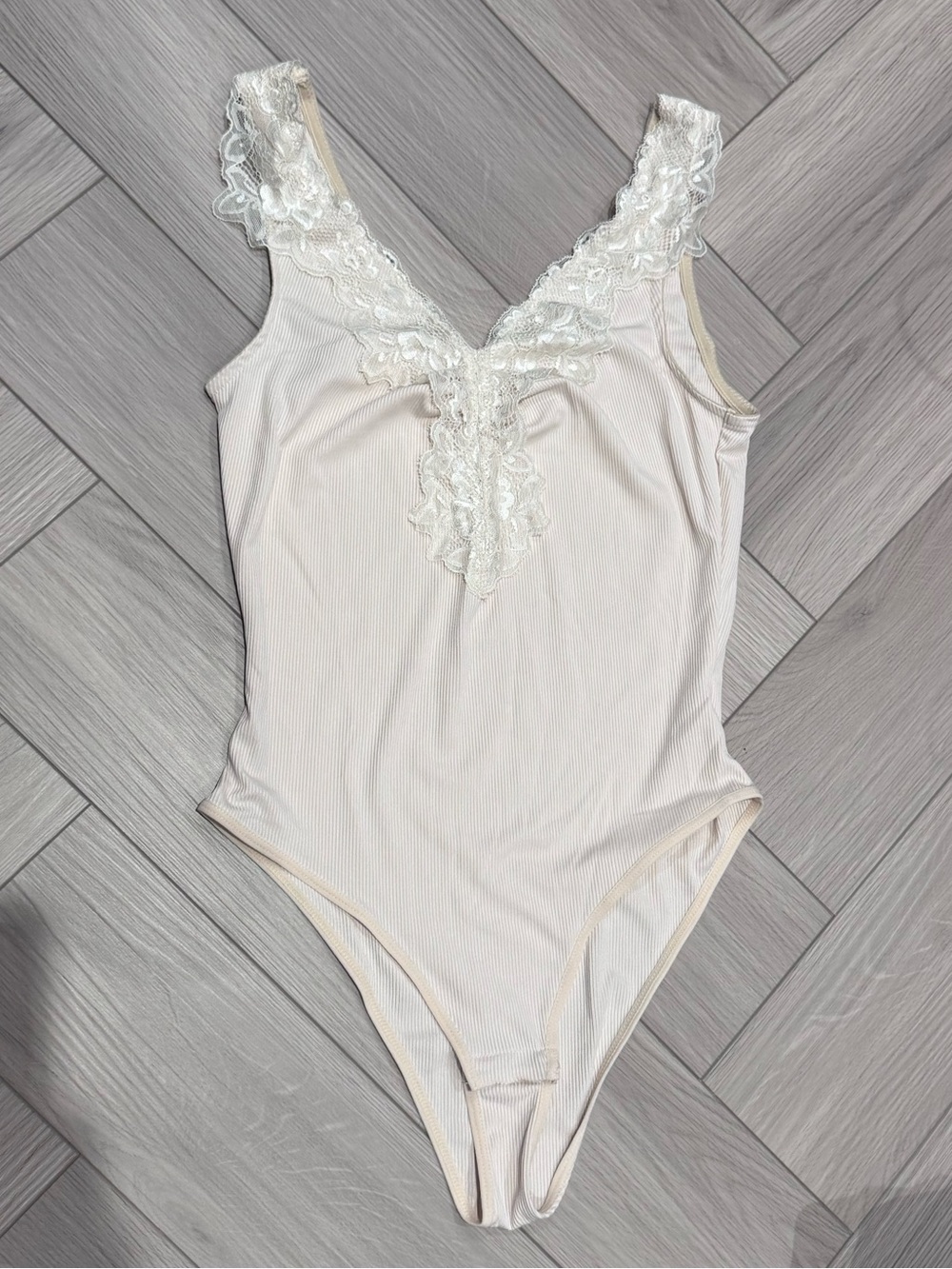 Lace Trim Ribbed Bodysuit in Light Cream